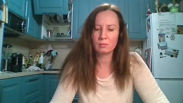 ALICAINWONDERLAND online show from April 7, 2026, 6:54 pm