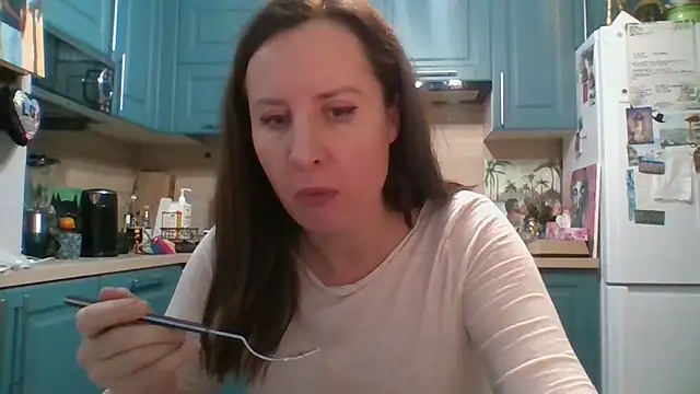 ALICAINWONDERLAND online show from December 20, 2025, 6:55 pm