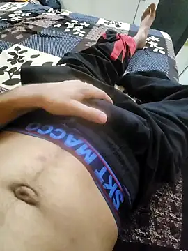 coupleyug online show from November 8, 2025, 2:20 pm