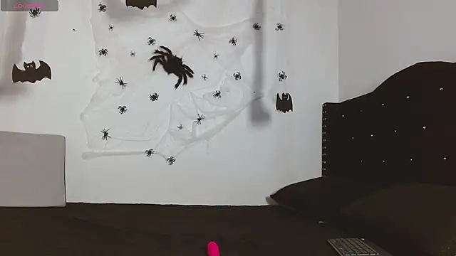 SamyRoss online show from October 19, 2025, 6:05 am