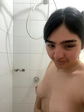 Clementyne30 online show from September 23, 2025, 9:22 pm