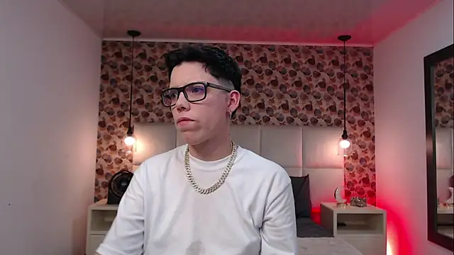 SpencerMontgomery online show from September 19, 2025, 8:46 pm