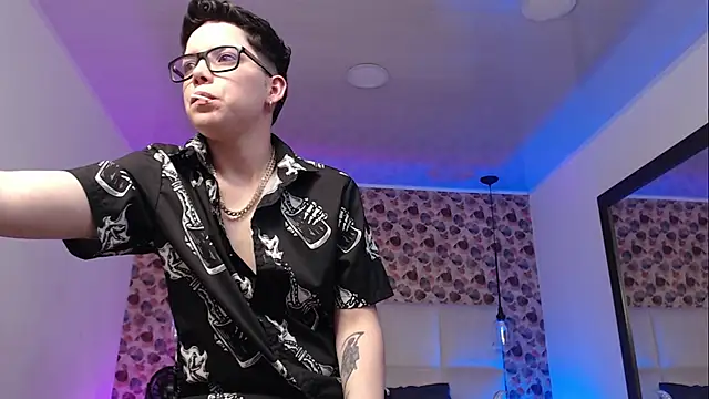 SpencerMontgomery online show from September 25, 2025, 9:43 pm