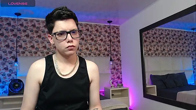 SpencerMontgomery online show from September 26, 2025, 7:54 pm