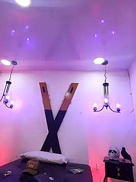 SpencerMontgomery online show from November 18, 2025, 5:49 pm