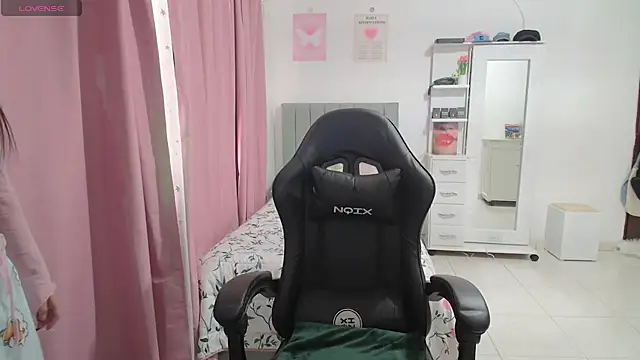 violetta blackk online show from February 26, 2026, 4:18 pm