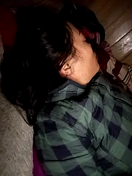 Snapshot of CoMay003 chatting on December 2, 2025, 7:48 pm CoMay003 online show from December 2, 2025, 7:48 pm