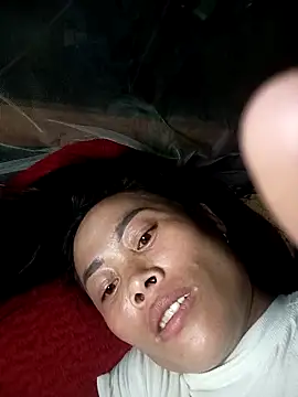 CoMay003 online show from October 15, 2025, 3:09 pm