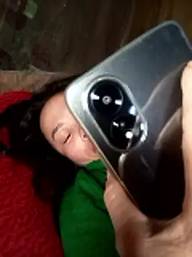 Snapshot of CoMay003 chatting on January 9, 2026, 12:28 am CoMay003 online show from January 9, 2026, 12:28 am