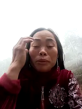 Snapshot of CoMay003 chatting on December 5, 2025, 9:30 am CoMay003 online show from December 5, 2025, 9:30 am