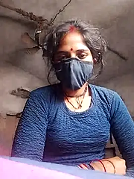 MISS-KAYA online show from November 17, 2025, 6:23 pm