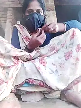 MISS-KAYA online show from November 27, 2025, 9:54 am