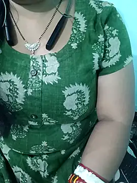 Snapshot of Anjali-bhabhi chatting on October 26, 2025, 6:19 pm Anjali-bhabhi online show from October 26, 2025, 6:19 pm