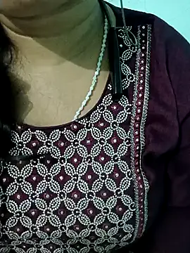 Snapshot of Anjali-bhabhi chatting on November 7, 2025, 7:07 pm Anjali-bhabhi online show from November 7, 2025, 7:07 pm