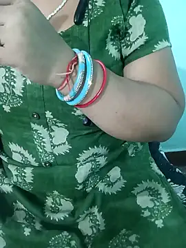 Snapshot of Anjali-bhabhi chatting on October 8, 2025, 7:47 pm Anjali-bhabhi online show from October 8, 2025, 7:47 pm