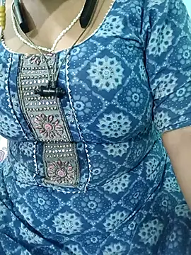 Snapshot of Anjali-bhabhi chatting on October 30, 2025, 9:18 am Anjali-bhabhi online show from October 30, 2025, 9:18 am