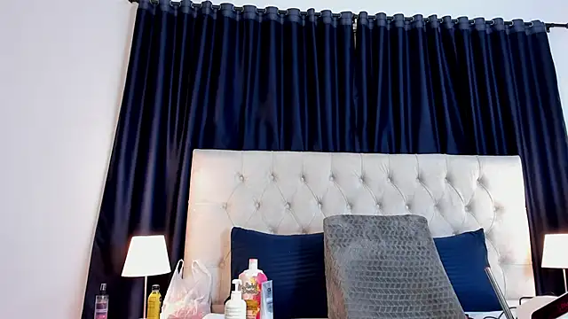 Snapshot of cristhi_esterling chatting on October 23, 2025, 12:37 pm cristhi esterling online show from October 23, 2025, 12:37 pm