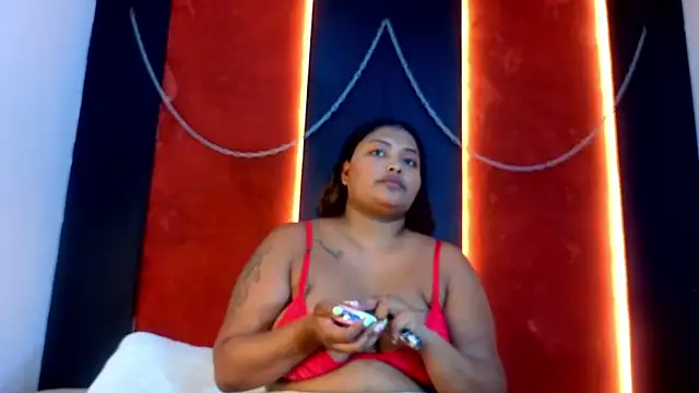 Cristal hott1 online show from March 25, 2026, 7:46 pm