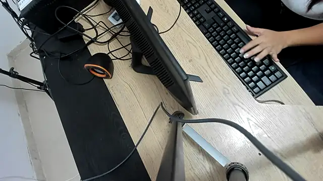 Tatihot69 online show from November 24, 2025, 8:31 pm