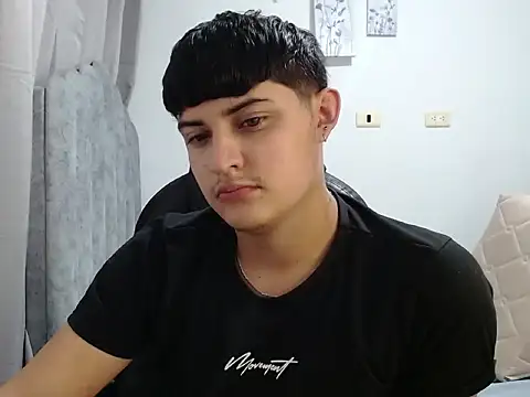 Snapshot of yesitwink_ chatting on May 11, 2026, 5:09 am yesitwink online show from May 11, 2026, 5:09 am