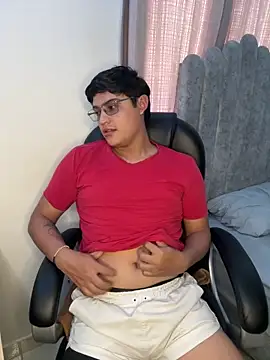 yesitwink  online show from April 7, 2026, 5:15 pm