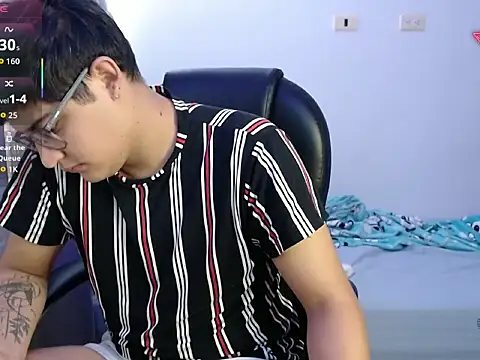 Snapshot of yesitwink_ chatting on June 10, 2026, 3:35 pm yesitwink online show from June 10, 2026, 3:35 pm