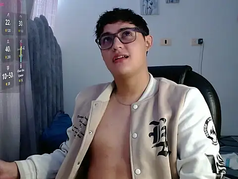 Snapshot of yesitwink_ chatting on May 25, 2026, 3:33 pm yesitwink online show from May 25, 2026, 3:33 pm