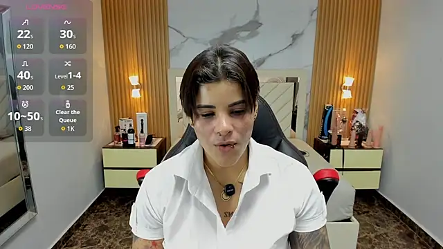 KAROLLJONES1 online show from November 26, 2025, 7:25 pm