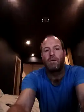 Gunit1979 online show from December 18, 2025, 9:18 pm