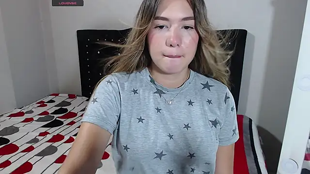 Angel Megan online show from November 7, 2025, 6:01 pm