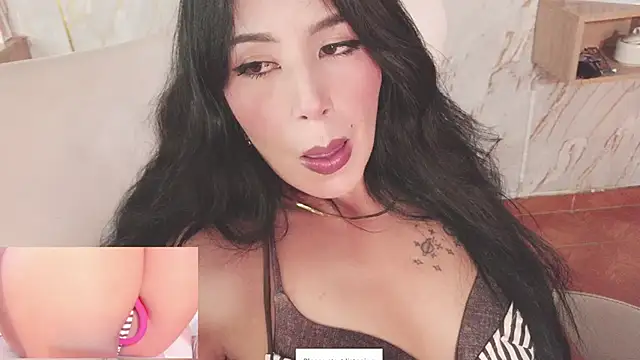 Miss Charlottet online show from March 8, 2026, 11:41 pm