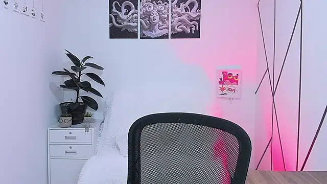 Room 69x online show from November 18, 2025, 3:10 am