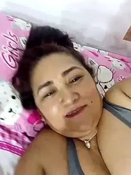 linda luna29 online show from December 23, 2025, 2:33 am