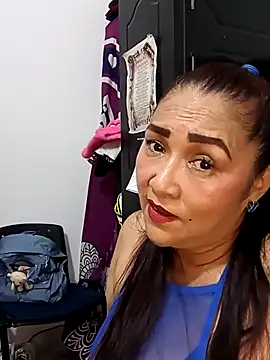 linda luna29 online show from October 4, 2025, 2:57 am