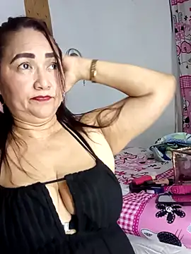 linda luna29 online show from December 20, 2025, 4:48 am