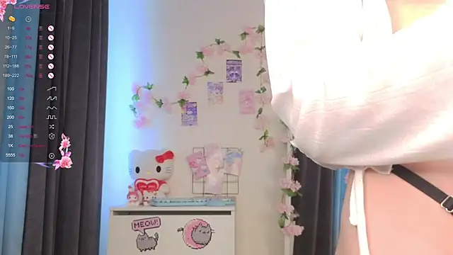 roxydolll online show from July 22, 2026, 9:55 am