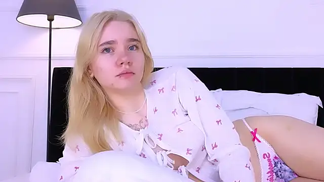 Snapshot of ANNABELLE_LU chatting on October 22, 2025, 2:22 am ANNABELLE LU online show from October 22, 2025, 2:22 am