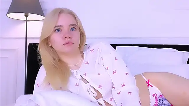 Snapshot of ANNABELLE_LU chatting on October 18, 2025, 2:24 am ANNABELLE LU online show from October 18, 2025, 2:24 am