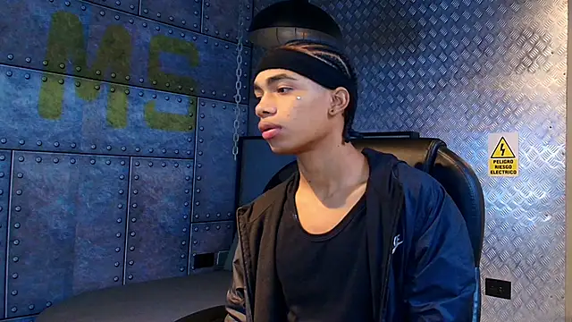 AlanCutee online show from October 18, 2025, 11:45 am