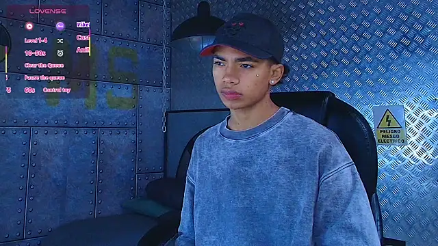 AlanCutee online show from October 9, 2025, 11:33 am