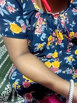 Snapshot of Cute-Swewty chatting on November 13, 2025, 3:49 pm Cute-Swewty online show from November 13, 2025, 3:49 pm