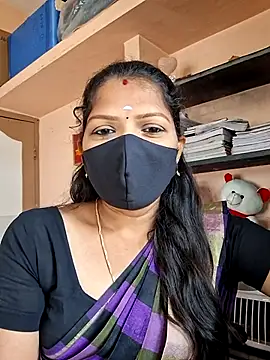 Snapshot of Tamil_Dharani chatting on March 3, 2026, 7:04 am Tamil Dharani online show from March 3, 2026, 7:04 am