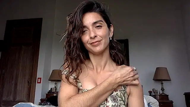 venuslibre online show from June 1, 2026, 1:44 pm