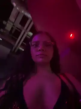 Snapshot of vixxnovalee chatting on February 13, 2026, 4:23 am vixxnovalee online show from February 13, 2026, 4:23 am