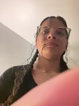 Snapshot of vixxnovalee chatting on February 27, 2026, 10:15 am vixxnovalee online show from February 27, 2026, 10:15 am