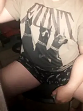 MinhTuan2002 online show from October 15, 2025, 7:22 pm