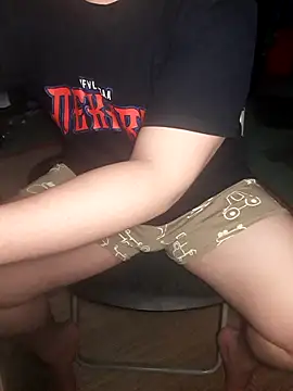 MinhTuan2002 online show from September 30, 2025, 12:16 am