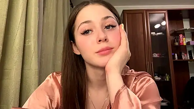 Adel strongwoman online show from April 3, 2026, 6:36 pm