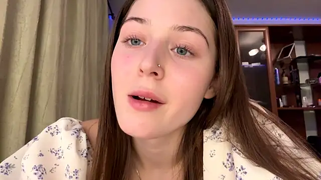 Adel strongwoman online show from December 21, 2025, 4:19 pm