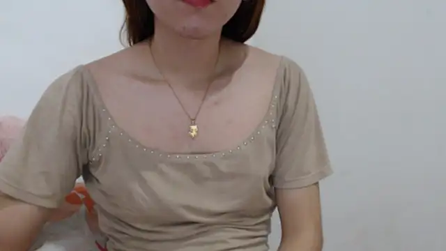 Dolly Peach  online show from March 27, 2026, 12:28 pm